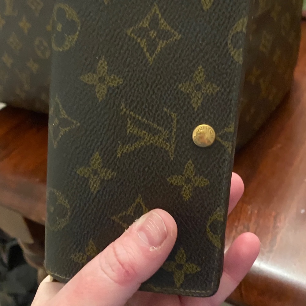 Authentic Louis Vuitton monogram wallet - Picture 8 of 9